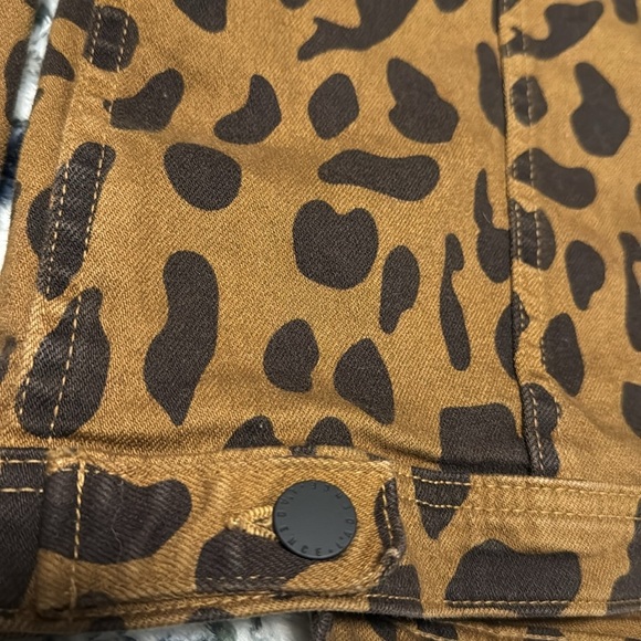 L’AGENCE Celine Leopard Denim Jacket Size L Rare Leopard - Picture 10 of 13